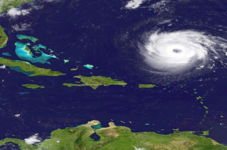 Sat&eacute;lite mostra o furac&atilde;o Katia no Oceano Atl&acirc;ntico