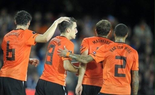 Holanda venceu a Finl&acirc;ndia por 2 a 0