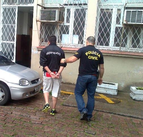 Presos suspeitos de matar comerciante em briga de tr&acirc;nsito