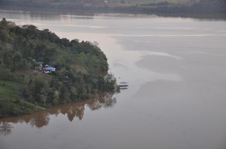 Lago de It&aacute; est&aacute; praticamente com sua capacidade m&aacute;xima