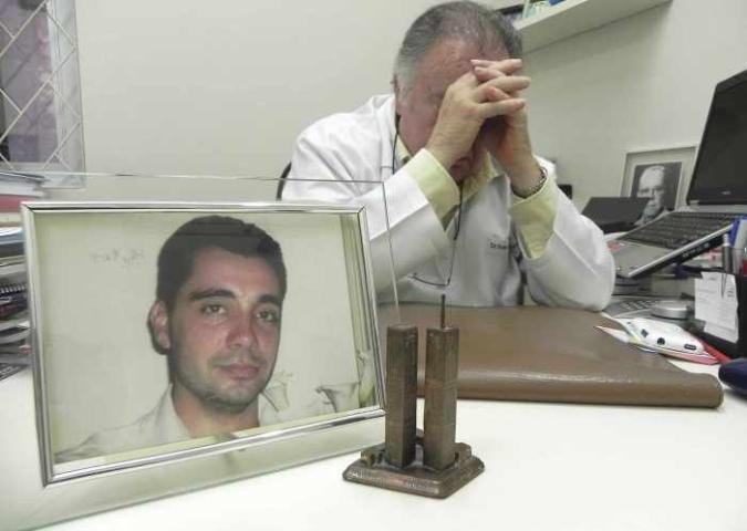 M&eacute;dico Ivan Barbosa, pai do brasileiro Ivan relembra a trag&eacute;dia que tirou a vida do filho