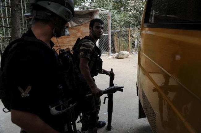 Minist&eacute;rio afeg&atilde;o do Interior informou que um policial e dois insurgentes morreram nos combates