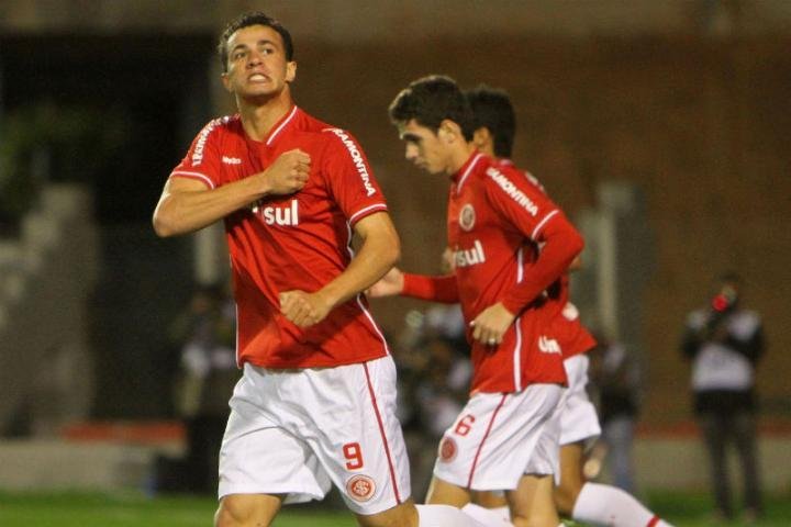 Com 13 gols, Leandro Dami&atilde;o &eacute; o artilheiro do Inter no Brasileir&atilde;o