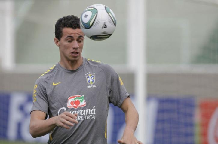 Para Dami&atilde;o, confronto &eacute; a chance de se firmar na briga pela titularidade