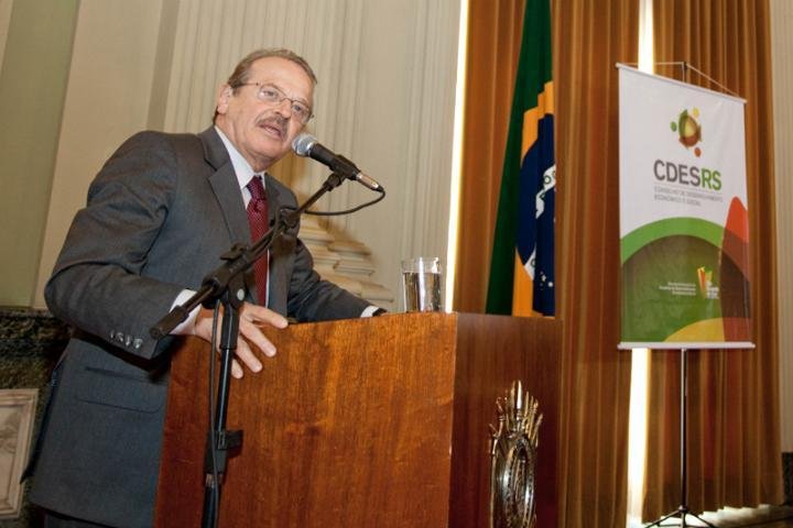 Governo muda plano de carreira do magist&eacute;rio ga&uacute;cho 