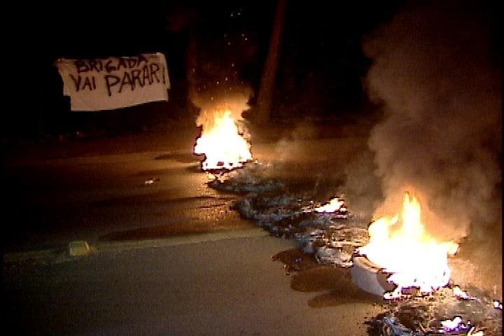 Mesmo com garantia de abono para PMs, protestos seguem no RS