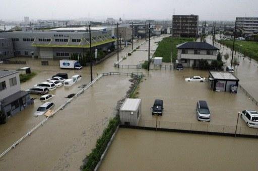 Jap&atilde;o recomenda retirada de 400 mil pessoas por tuf&atilde;o Roke