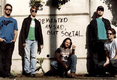 Cinemas de todo o Brasil exibem o filme que conta a hist&oacute;ria do grupo  