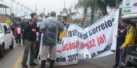 O Desfile Farroupilha terminou com um protesto contra a corrupção