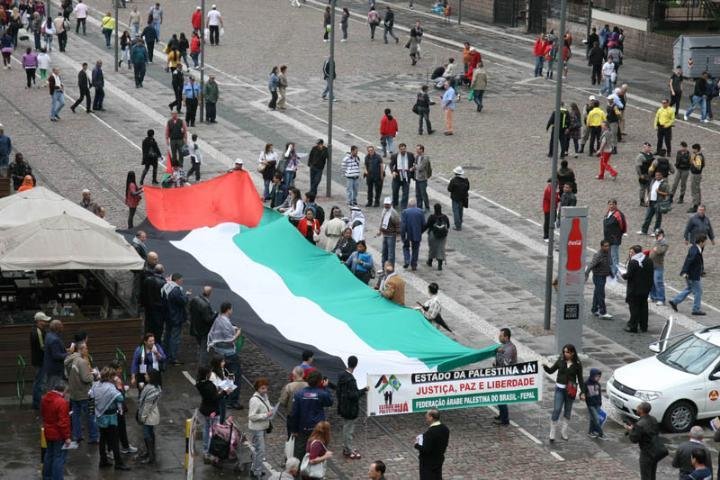 Grupo faz manifesto na Capital a favor do reconhecimento da Palestina pela ONU