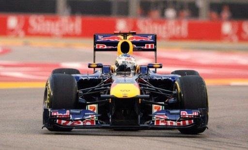 Vettel fez o melhor tempo do dia em Cingapura