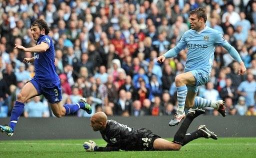 Milner marcou o segundo gol do Manchester City contra o Everton