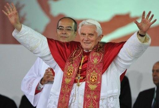 Papa diz que ditaduras na Alemanha tiveram efeito de uma chuva &aacute;cida