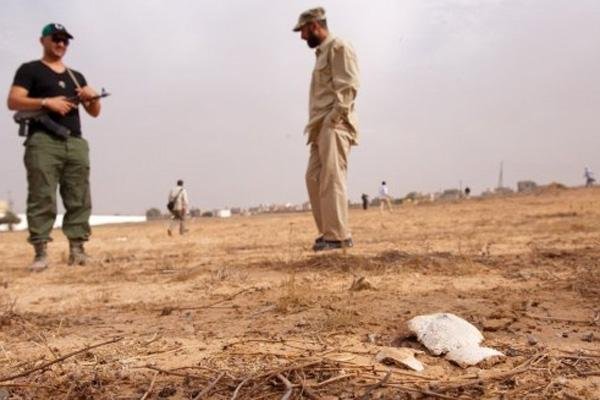 L&iacute;bia desenterra restos de 1,7 mil homens executados a mando de Kadhafi