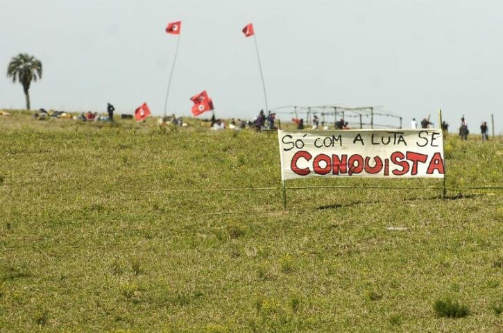 MST ocupa propriedades rurais em tr&ecirc;s regi&otilde;es do Estado