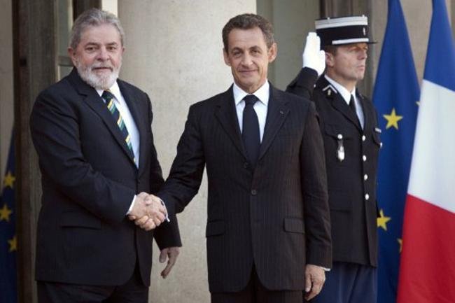 Sarkozy recebe Lula na Fran&ccedil;a 