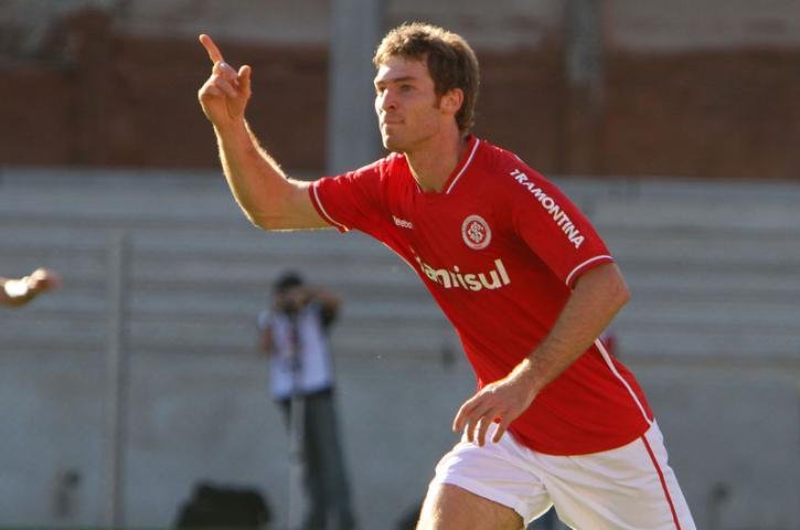 Bolatti marcou o primeiro gol do Inter na partida