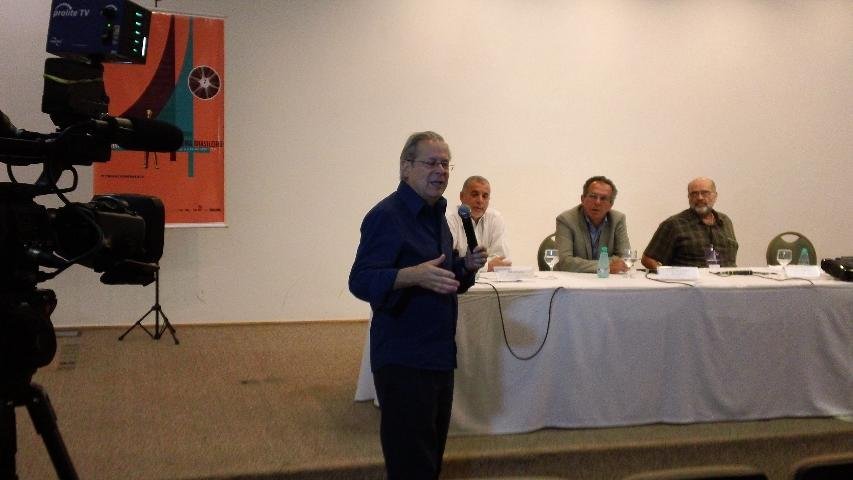 Ex Ministro Jos&eacute; Dirceu falou hoje no Festival de Bras&iacute;lia do Cinema Brasleiro