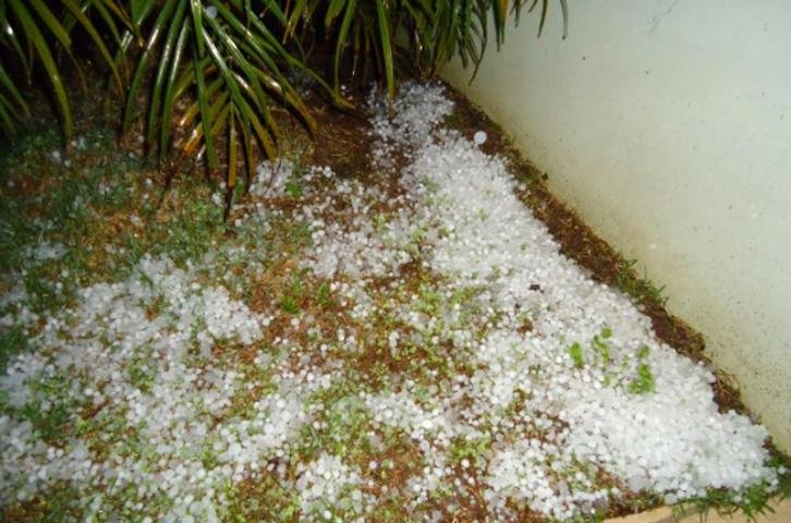 Em Vera Cruz, caiu granizo na localidade de Linha Cipriano e no Centro