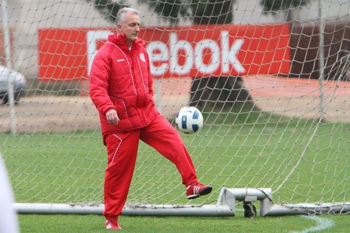 Dorival elogia e Jo&atilde;o Paulo pode ganhar chance no Inter