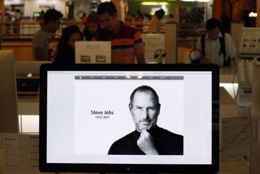 Apple anunciou ontem a morte de Steve Jobs
