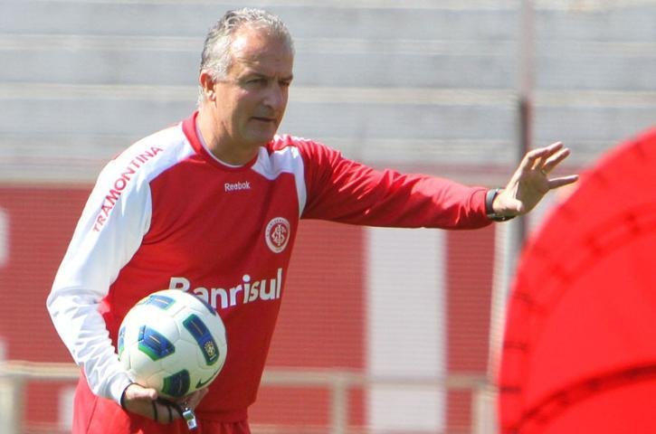 Dorival diz que Inter nunca descartou o Gr&ecirc;mio no campeonato