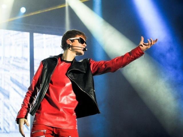 Justin Bieber se apresenta hoje em Porto Alegre