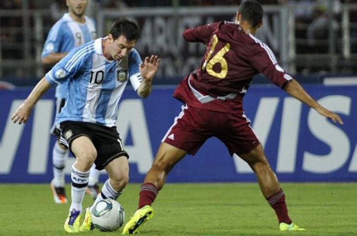 Mesmo com Messi em campo, Argentina n&atilde;o conseguiu evitar derrota