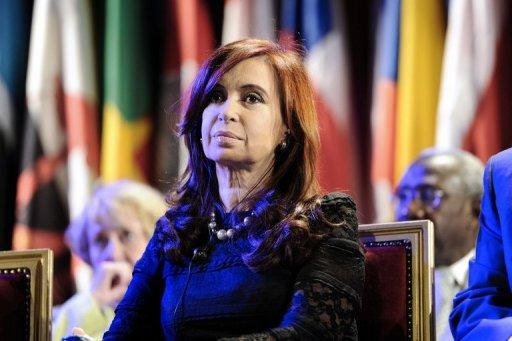 Queda de press&atilde;o leva presidente argentina a cancelar compromissos