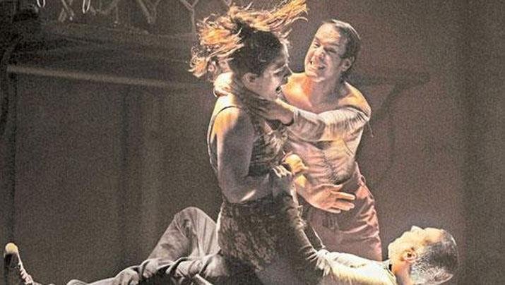 Companhia carioca cumpre curta temporada no Theatro S&atilde;o Pedro, de hoje a domingo