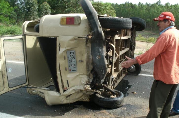 Crian&ccedil;a fica gravemente ferida em acidente na BR 386