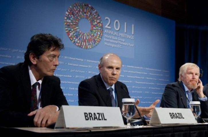Em reuni&atilde;o do G20, Mantega afirmou que crescimento do Brasil poder&aacute; ser afetado pela crise internacional