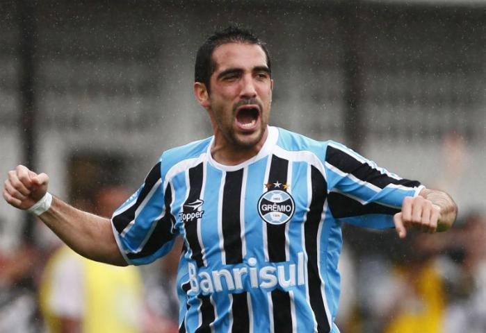 Escudero marcou para o time do Gr&ecirc;mio