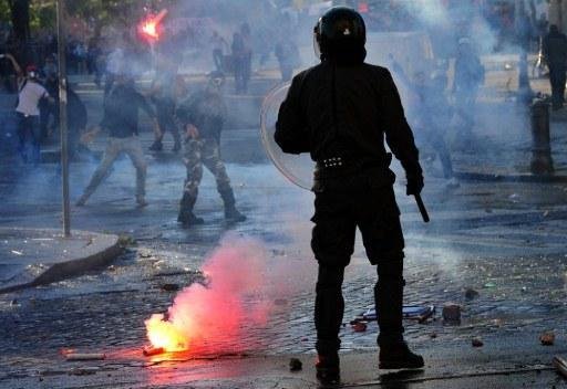 Confrontos deixaram mais de 100 feridos na It&aacute;lia