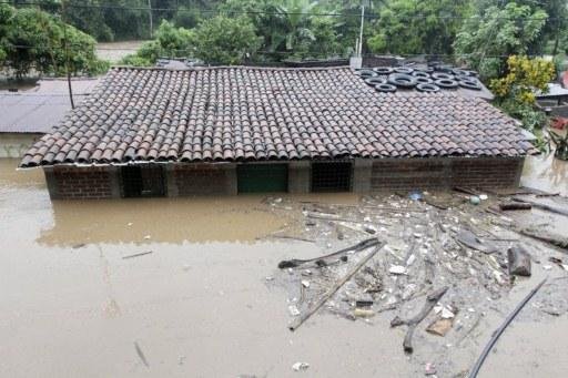 Em El Salvador, 32 pessoas morreram por causa das chuvas