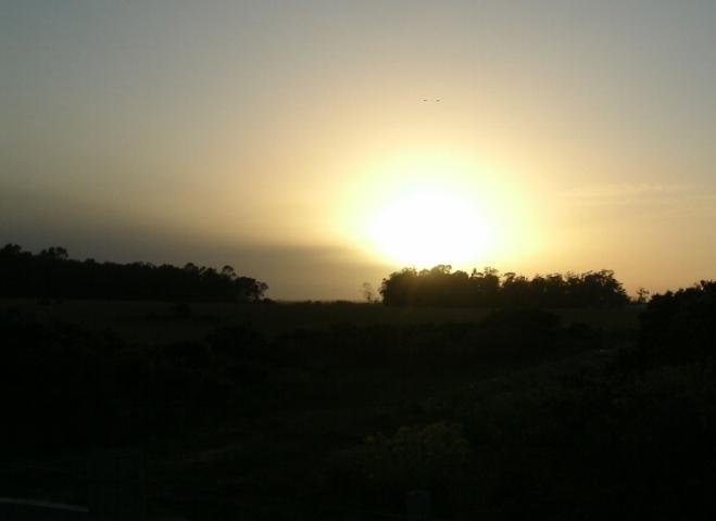 Amanhecer em Santa Vit&oacute;ria do Palmar com presen&ccedil;a de nuvem vulc&acirc;nica no c&eacute;u