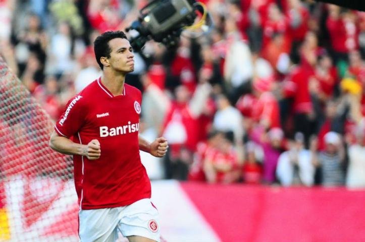 Dami&atilde;o deve voltar contra o Fluminense, no Beira-Rio