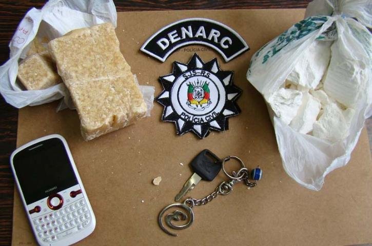 Mototaxista &eacute; preso por tr&aacute;fico de drogas em Novo Hamburgo