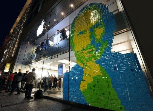 Em homenagem a Jobs, Apple vai fechar lojas por tr&ecirc;s horas nesta quarta