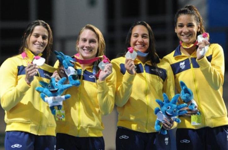 Joana Maranh&atilde;o, Jessica Calvalheiro, Manuella Lyrio e Tatiana Barbosa terminaram a prova em 8:09.89