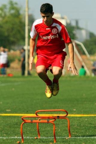 Oscar voltou a treinar no Inter
