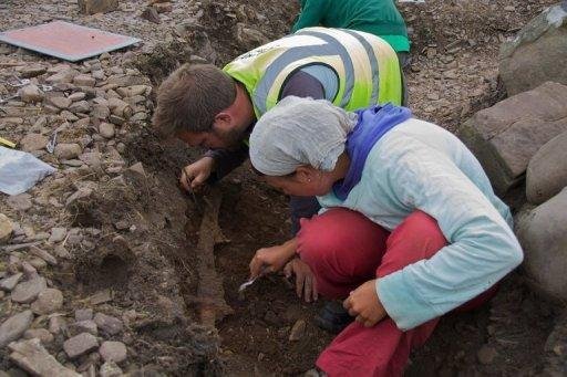 Barco funer&aacute;rio viking &eacute; encontrado no Reino Unido