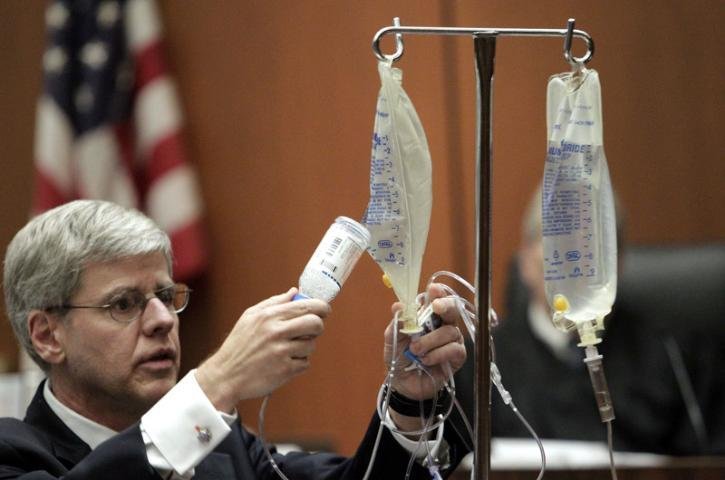 Anestesista acusa m&eacute;dico de Jackson de neglig&ecirc;ncia
