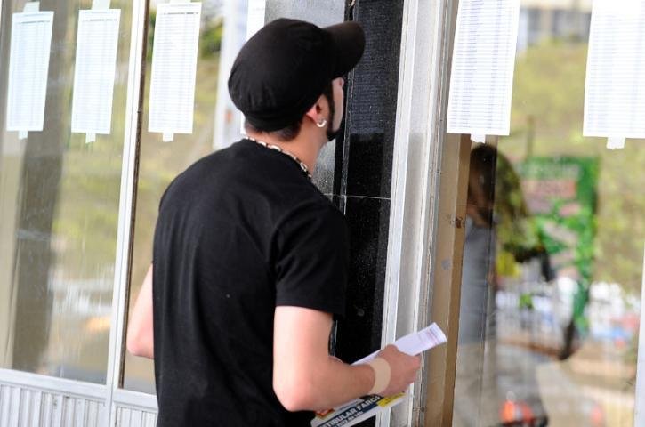 As provas do Enem ser&atilde;o aplicadas, tanto hoje quanto amanh&atilde;, &agrave;s 13h
