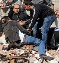 Mais de 70 pessoas morreram no terremoto que sacudiu neste domingo o leste da Turquia