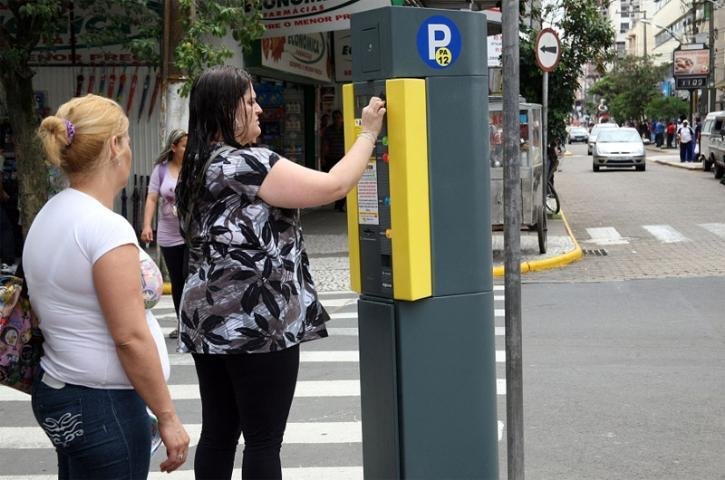 Inaugurado sistema de parqu&iacute;metros em Canoas