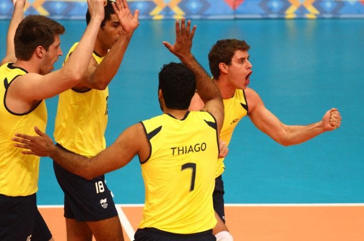 Sele&ccedil;&atilde;o fez 3 sets a 0 sobre o Canad&aacute; em pouco mais de uma hora