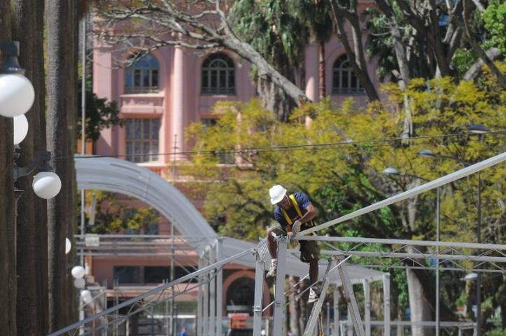 Feira do Livro de Porto Alegre ganha datas tem&aacute;ticas
