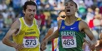 Leandro Oliveira leva ouro em cima da linha de chegada nos 1.500 metros