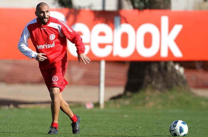 Gui&ntilde;azu &eacute; convocado para a sele&ccedil;&atilde;o argentina